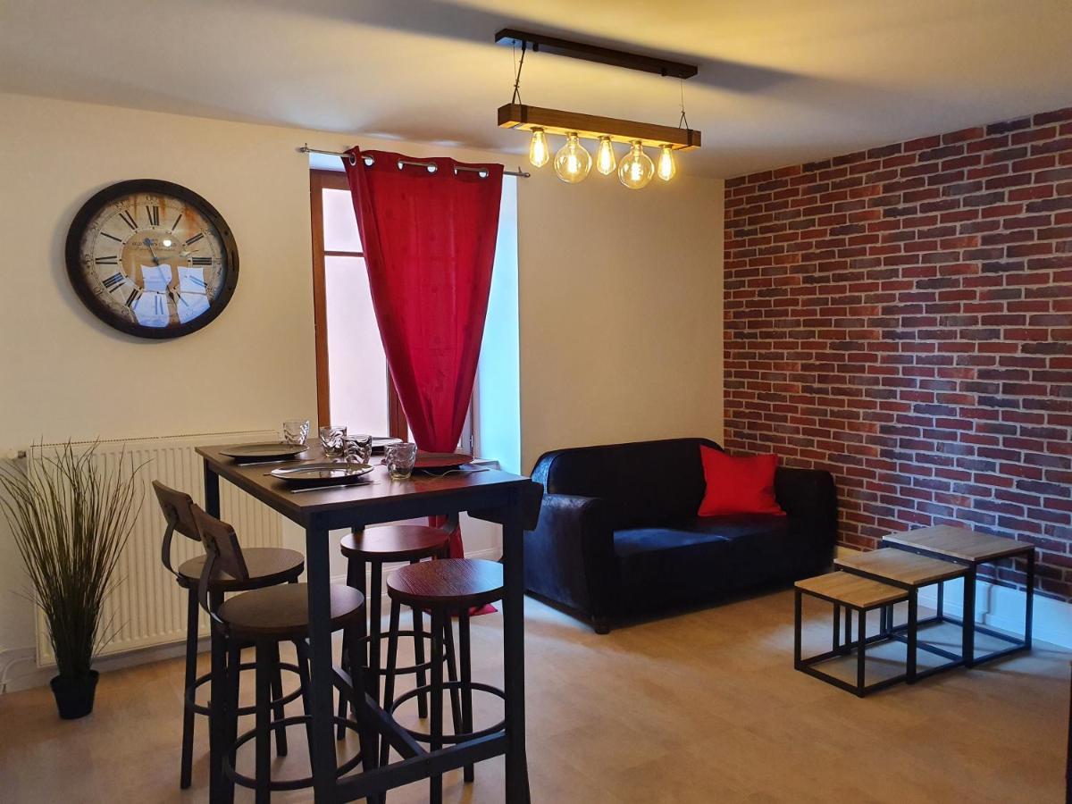 Appartement Industriel Avec Petite Terrasse 벨포르 외부 사진