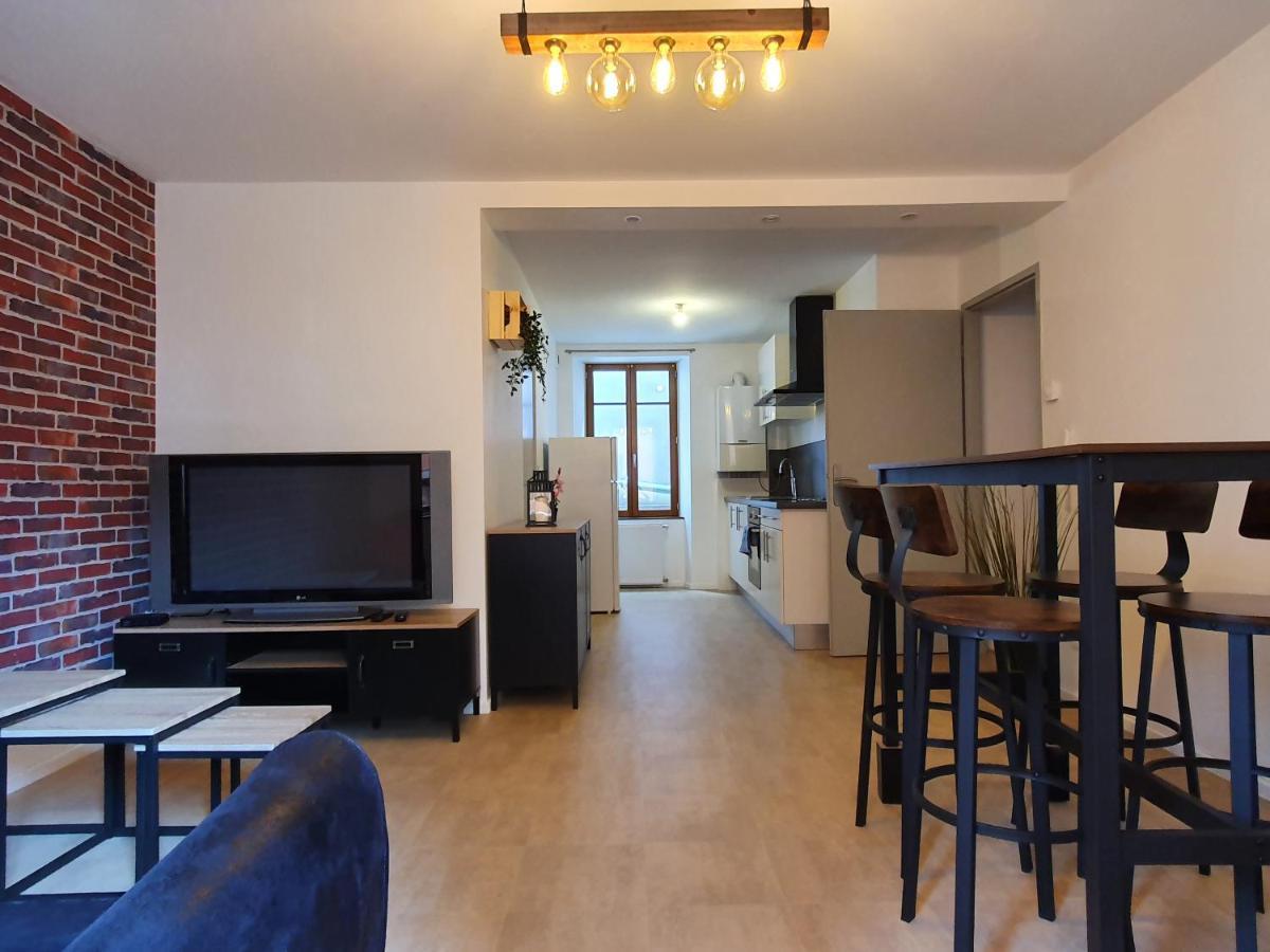 Appartement Industriel Avec Petite Terrasse 벨포르 외부 사진